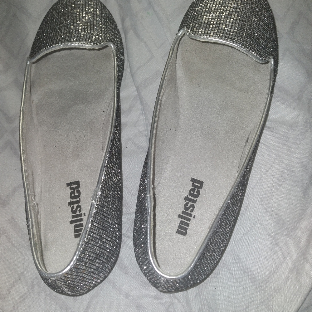 Unlisted like brand new size 6.5